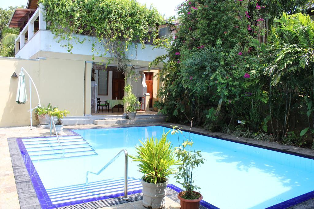 Villa Tara Hikkaduwa Exterior photo