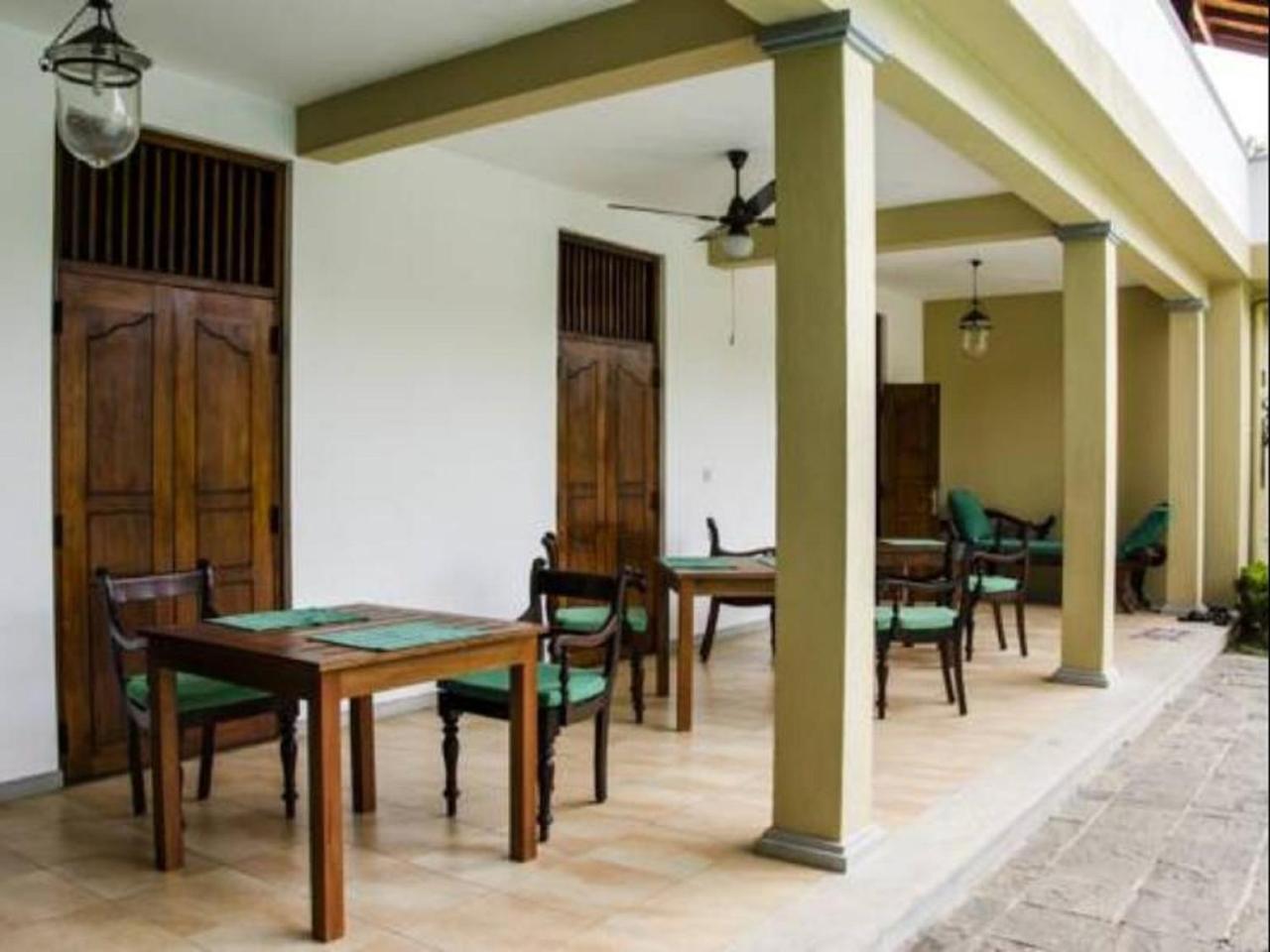 Villa Tara Hikkaduwa Exterior photo